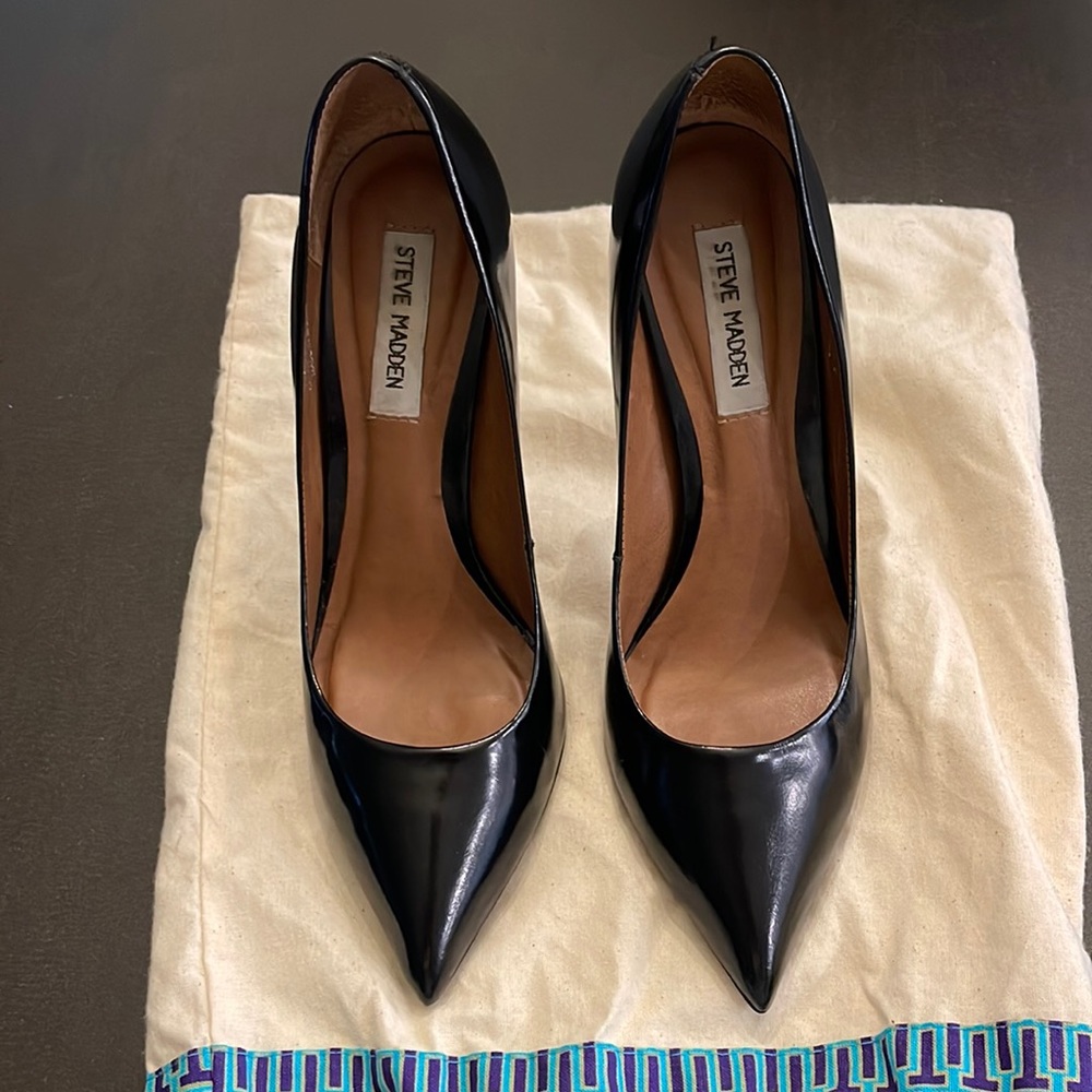 Gently used Steve Madden black leather heels. Women size 9.